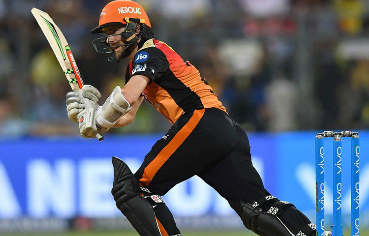 কেন উইলিয়ামসন : হায়দ্রাবাদের অধিনায়ক উইলিয়ামসন ব্যাটসম্যান হিসেবে নিজের প্রতিভার প্রতি সুনাম বজায় রেখেছেন। অধিনায়ক হিসেবেও সাফল্য পেয়েছেন।