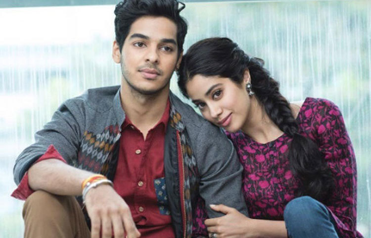 জাহ্নবী কাপুরের বিপরীতে রয়েছেন শহিদ কাপুরের ভাই ঈশান খট্টর। ঈশানের অবশ্য দ্বিতীয় হিন্দি ছবি এটি। এর আগে ২০০৫ সালে সঞ্জয় দত্তের ‘ওয়াহ! লাইফ হো তো অ্যায়সি’ ছবিতে একটি ছোট চরিত্রে অভিনয় করেছিলেন ঈশান। ‘ধড়ক’-ছবিতে প্রথম নায়কের ভূমিকায় দেখা যাবে তাকে।