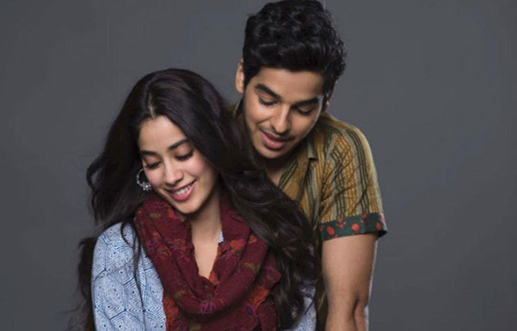 মরাঠি ছবি ‘সাইরাত’ ছবিতে হিন্দি রিমেক হতে চলেছে জাহ্নবী ও ঈশানের এই নতুন ছবি।