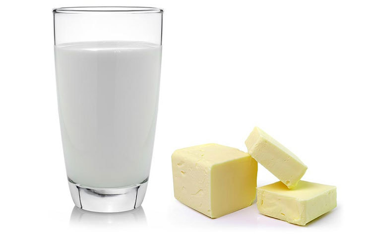 ক্যালসিয়ামের জন্য কিডনিতে যে পাথর তৈরি হয়, সেগুলোর ঘনত্ব কমানোর জন্য প্রতিদিন লো-ফ্যাট দুধ খেতে পারেন।