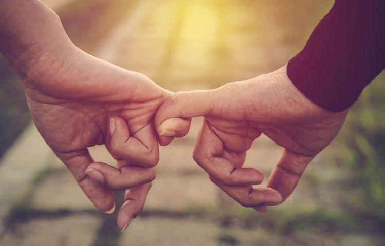 আপনার সঙ্গিনী বিনা দ্বিধায় আপনাকে মেনে নেবেন, আপনার সব দোষ-গুণ সমেত।