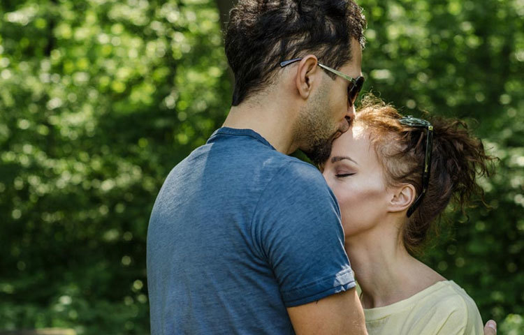 আপনার জীবনের নানা ওঠা-পড়ার সময় আপনার পাশেই ছিলেন তিনি। আপনার দৈনন্দিন জীবনের সব সমস্যার কথাই তার জানা।