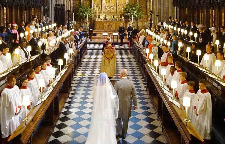 উইন্ডসর ক্যাসেলে নতুন বন্ধনে আবদ্ধ হন হ্যারি ও মেগান।