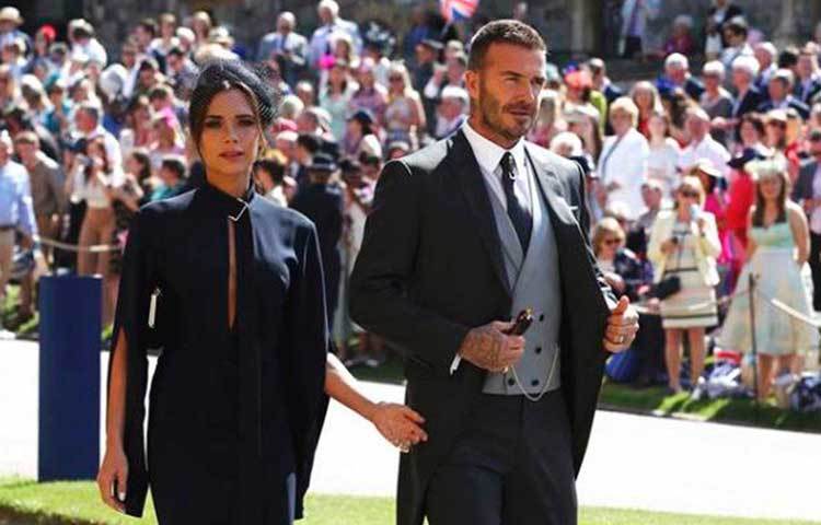 যেহেতু রাজপরিবার, তাই বংশের পরম্পরা কখনও বর্জন করা হয় না। তাই হ্যাট পরার চল এখনও রয়ে গিয়েছে। তবে সময়ের সঙ্গে সেই ঐতিহ্যে স্টাইলের স্পর্শ পেয়েছে। মাথা ঢাকা হ্যাটের পরিবর্তে রয়্যাল পরিবারের সদস্য এবং অতিথিদের মাথায় শোভা পায় রকমারি স্টাইলিশ হ্যাট।