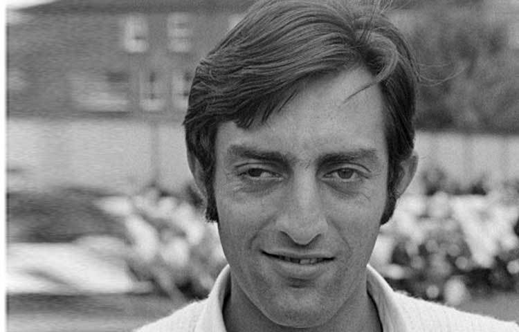 মনসুর আলি খান পাতৌদী : ভারতীয় ক্রিকেটের অন্যতম সফল ব্যক্তিত্ব। মাত্র ২১ বছর বয়সে ভারতীয় দলের অধিনায়ক নির্বাচিত হয়েছিলেন। আসল নাম ইফতিকার আলি খান হলেও বিশ্বে পরিচিতি পেয়েছিলেন নবাব মনসুর আলি খান পাতৌদী নামেই।