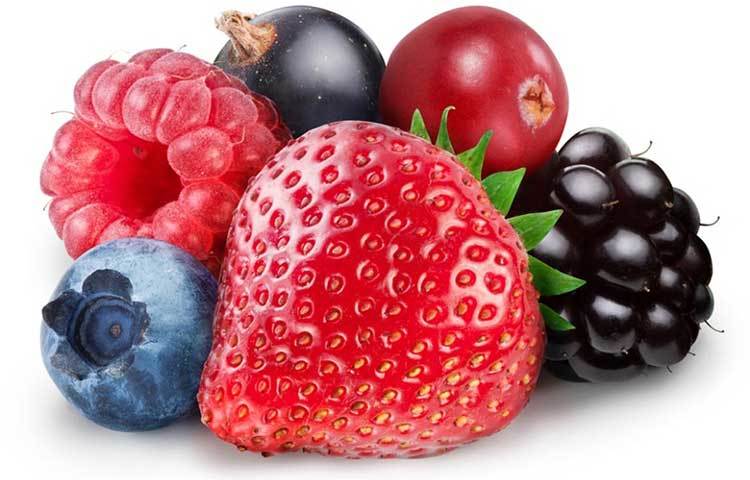 নানা ধরনের বেরি ও ফল : ব্লুবেরি ও স্ট্রবেরিতে প্রচুর পরিমাণে ভিটামিন সি থাকে যা শরীরে কোলাজেন তৈরি করে নখ শক্ত করে। কলা খাওয়াও নখের জন্য বেশ উপকারি।