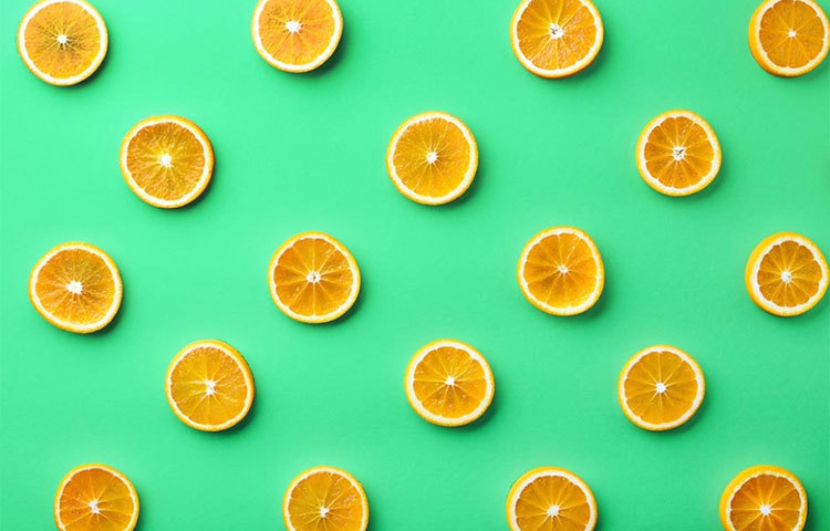 হ্যাংওভার কাটায় : কমলালেবুর খোসা ১৫-২০ মিনিট জলে ফুটিয়ে সেই জল চায়ের মতো পান করলে হ্যাংওভার সহজেই কেটে যায়।