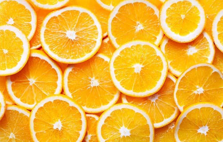 মুখের দুর্গন্ধ কমায় : দাঁতে ক্যাভিটি সৃষ্টি হলে অনেক সময় মুখে বাজে গন্ধ হয়। কমলালেবুর খোসা সেই গন্ধ প্রতিরোধে সক্ষম।