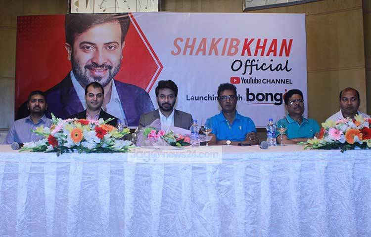 শাকিবের জন্মদিনের অনুষ্ঠানে রাজধানীর হোটেল ওয়েস্টিনে উপস্থিত ছিলেন জাজ মাল্টিমিডিয়ার কর্ণধার আবদুল আজিজসহ অনেকে। ছবি : মাহবুব আলম