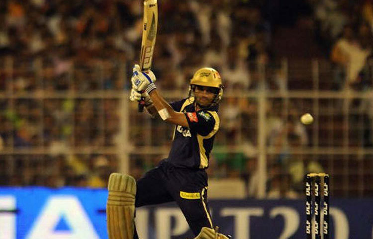 সৌরভ গাঙ্গুলি : কেকেআর বা পরবর্তীতে পুনের অধিনায়ক হিসেবে একবারেই সফল হতে পারেননি। ভারতীয় অধিনায়ক হিসেবে যিনি অত্যন্ত সফল, সেই সৌরভের নেতৃত্বে ৪২টি ম্যাচের মধ্যে মাত্র ১৭টি দল জিতেছে।