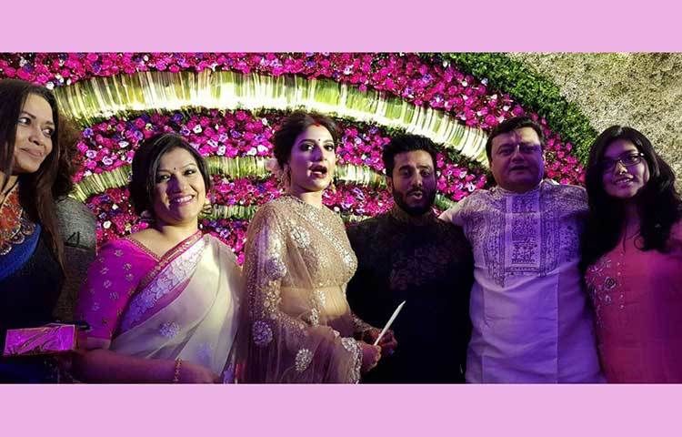 উপস্থিত ছিলেন সপরিবারে শাশ্বত চট্টোপাধ্যায়।