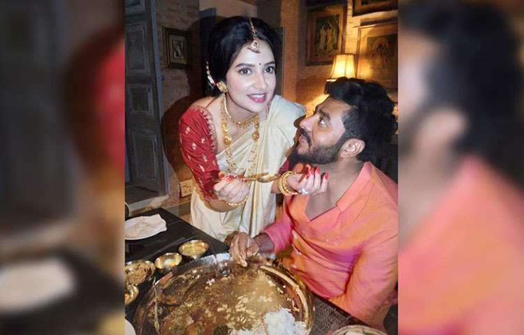 বরকে আইবুড়ো ভাত!