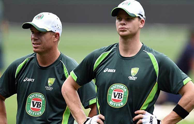 দক্ষিণ আফ্রিকা সিরিজ : পাকিস্তান সফরের পরই দক্ষিণ আফ্রিকার বিরুদ্ধে পাঁচটি একদিনের এবং তিনটি টি-২০ ম্যাচ খেলবে অস্ট্রেলিয়া। সীমিত ওভারের ম্যাচে স্মিথ এবং ওয়ার্নার সব সময়ই দলের গুরুত্বপূর্ণ সদস্য। সেখানেও পাওয়া যাবে না এই দু’জনকে।