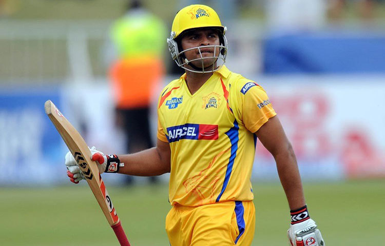 সুরেশ রায়না : আমাদের দলের তিন নম্বরে আসবেন সুরেশ রায়না। গত দশ আইপিএলে ধারাবাহিক পারফর্ম করা রায়না ১৬১ ম্যাচে ৩৪-এর বেশি গড়ে সাড়ে চার হাজারেরও বেশি রান করেছেন। ওভারপিছু সাড়ে সাতের কম রান দিয়ে নিয়েছেন ২৫ উইকেট।