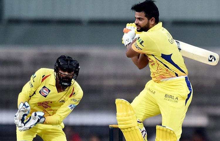 সুরেশ রায়না : তালিকার চার নম্বরে রয়েছেন সুরেশ রায়না। ১৫৭ ইনিংসে ১৭৩টি ছক্কা মেরেছেন মিস্টার আইপিএল।