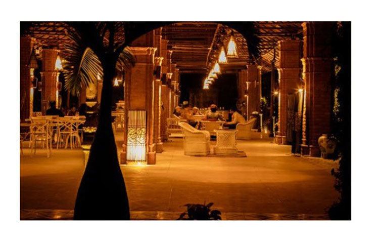 শোনা যাচ্ছে এক্কেবারেই বাঙালি রীতি মেনেই হবে বিয়ের অনুষ্ঠান।