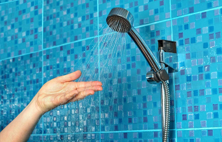 অনেকে মনে করেন, সকালবেলা গোসল করা স্বাস্থ্যের পক্ষে ভালো। কিন্তু এমন কোনো ব্যাপার নেই।