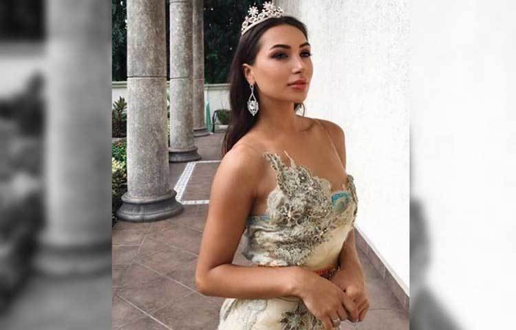 অ্যাঞ্জেলিকার উচ্চতা ৫ ফুট ৮ ইঞ্চি।