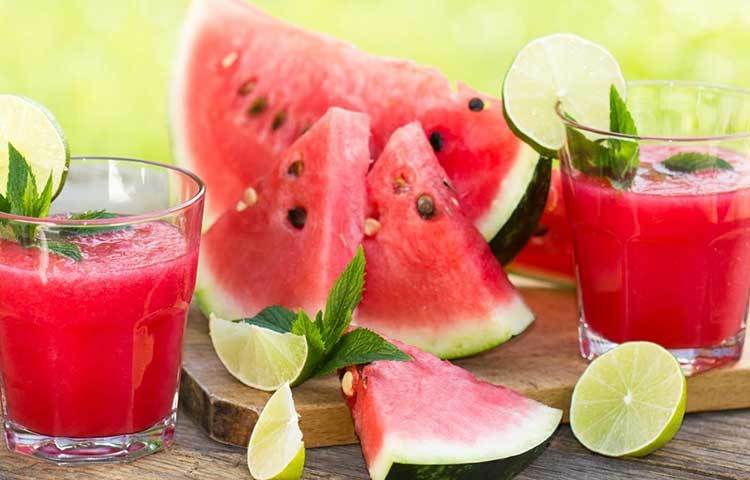 তরমুজে রয়েছে ফাইবার। তাই অতিরিক্ত তরমুজ খেলে ডায়রিয়াসহ পেটের নানা রোগ দেখা দিতে পারে। এতে রয়েছে সরবিটল (সুগার কমপাউন্ড) যার ফলে অম্বল, বদহজমের মতো সমস্যা হতে পারে।