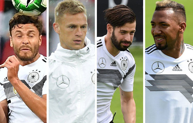 রক্ষণ : জার্মানির রক্ষণ ভাগ সামলাতে (বাঁ দিক থেকে) ইয়োনাস হেক্টরের সঙ্গে থাকছেন জোসুয়া খিমিচ, মার্ভিন প্লাটেনহার্ট, জেরোম বোয়াটেং। অস্ট্রিয়ার কাছে প্রস্তুতি ম্যাচে হারের পর দলের সমালোচনায় মুখ খুলেছেন বোয়াটেং। তার মতে, জার্মানির সব কিছুই খুব নেগেটিভ ছিল।