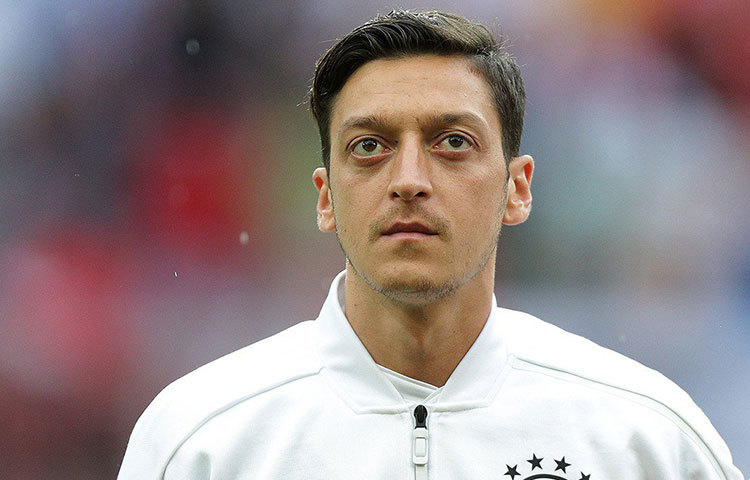 মেসুট ওজিলের মতো বিশ্বমানের মিডফিল্ডার নিয়ে এই জাতীয় দল বেশ শক্তিশালী।