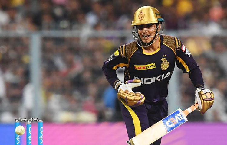 আইপিএলে কেকেআর-এর বেশ কয়েকটি ম্যাচে গ্যালারিতে ছিলেন সুহানা। ম্যাচের পর তার সঙ্গে শুভমানকে কথা বলতে দেখা যায়। এরপরেই তাদের সম্পর্ক নিয়ে জল্পনা শুরু হয়েছে।