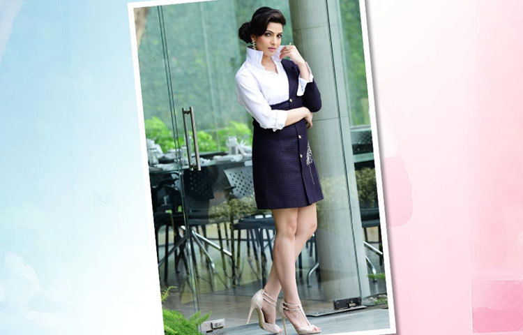 সাদাকালোয় নতুন ভাবনা।