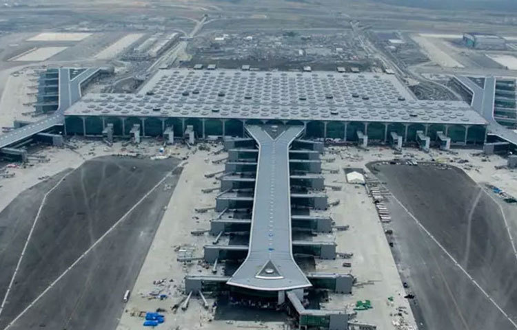 ১১৭০ কোটি ডলার খরচ করে বানানো হয়েছে এই বিমানবন্দরটি।