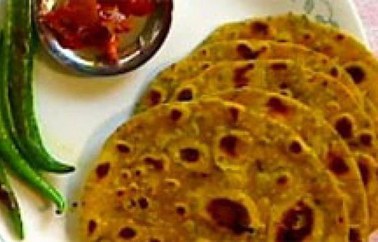 গর্ভাবস্থায় শিশুর জন্য বিপজ্জনক খাবারের মধ্যে রয়েছে নান, রুটি, চাপাতি, পুরি, পরোটা, গম-রাই দিয়ে তৈরি কোনো খাবার, ক্যান্ডি, কেক।