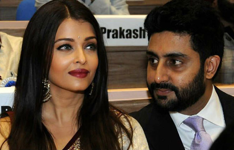 বলিউডে অভিনয় করতে এসেই অভিষেক বচ্চনের প্রেমে পড়ে তাকে বিয়ে করেন ঐশ্বরিয়া রায়।