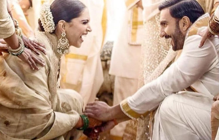 খেলা ঘরে আনন্দ উচ্ছ্বল পরিবেশে।