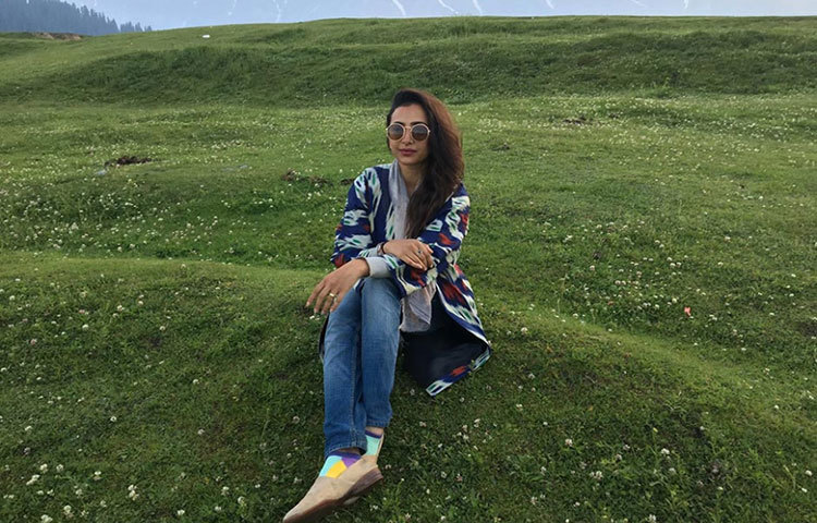 শ্বেতা একজন জাতীয় পুরস্কার বিজয়ী অভিনেত্রী। ‘মাকড়ি’ (২০০২) সিনেমায় অভিনয়ের জন্য জাতীয় পুরস্কার পান কিশোরী শ্বেতা।