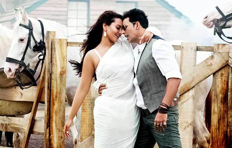 সোনাক্ষী সিনহা : অক্ষয় কুমারের কথা একেবারে ফেলতে পারেন না সোনাক্ষী। তাই ‘বস’ ছবিটিতে একটি গানের সিনে দেখা গিয়েছিল সোনাক্ষীকে। আর সেই গানের দৃশ্যটি পুরোপুরি ফ্রিতেই করে দিয়েছিলেন সোনাক্ষী।