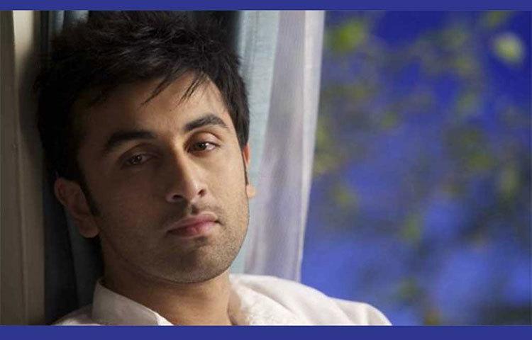 শাহরুখ বা অমিতাভের মতোই রণবীর কাপুরও নানা সংস্কার মেনে চলেন। তার মধ্যে একেবারে উপরের তালিকায় থাকবে ৮ নম্বরটা। ওই নম্বটাই নাকি রণবীরের জন্য লাকি!