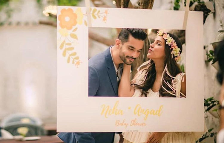 সম্প্রতি অন্তসত্ত্বা নেহার বেবি শাওয়ার হয়ে গেল। তারই একটি মুহূর্ত ধরা পড়েছে। সঙ্গী অঙ্গদ।