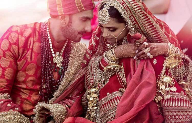 এ বছরের সাম্প্রতিকতম সেলেব বিয়ে হলো ইতালিতে। বলিউডের প্রথম সারির দুই তারকা, দীপিকা পাডুকোন ও রণবীর সিংহ শুরু করলেন তাদের নতুন জীবন।