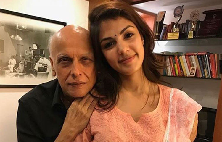 মহেশের জন্মদিনে ঘনিষ্ঠ ছবি শেয়ার করেছেন রিয়া। প্রকাশ করেছেন তার ভালোবাসার কথাও। তবে এখন পর্যন্ত এই সম্পর্ক নিয়ে মুখ খোলেননি মহেশ।