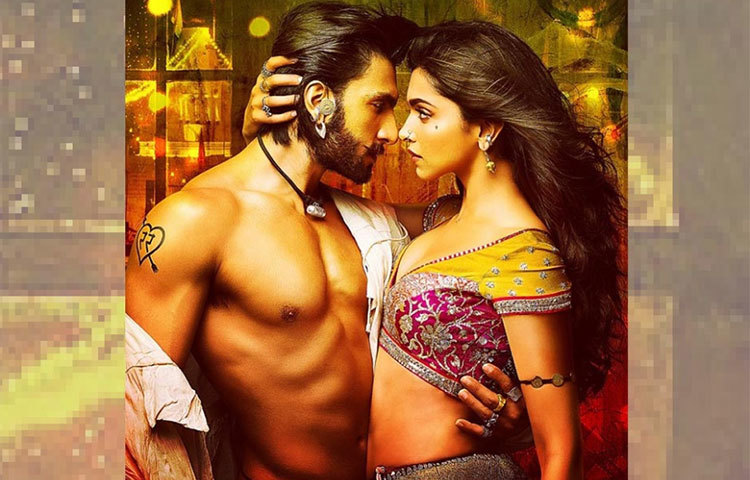 ২০১৩ সালের ‘গলিয়োঁকা রাসলীলা রাম লীলা’ ছবির শুটিং চলাকালীনই দীপিকা-রণবীরের প্রেমপর্ব শুরু হয়।