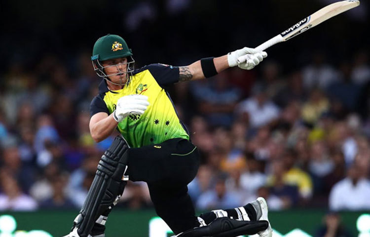 শেষ পর্যন্ত ২০ ওভারে ৬ উইকেট হারিয়ে ১৬৪ রান তোলে অস্ট্রেলিয়া। জয়ের জন্য ভারতের টার্গেট হয় ১৬৫।