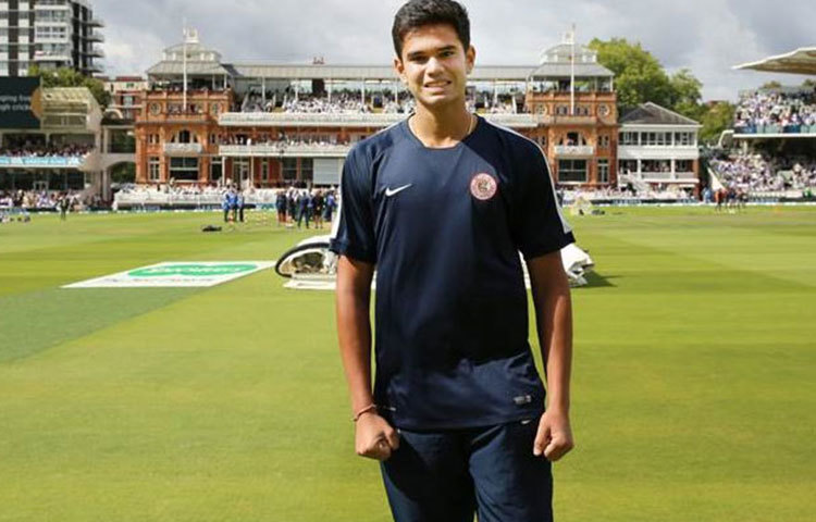 কিছুদিন আগেই বিনু মানকড় ট্রফিতে গুজরাটের বিরুদ্ধে ৩০ রান দিয়ে পাঁচ উইকেট নিয়েছিলেন অর্জুন টেন্ডুলকার। মুম্বাইয়ের হয়ে তার এমন পারফরম্যান্স প্রশংসা কুড়িয়েছিল ভারতীয় ক্রিকেট মহলে।