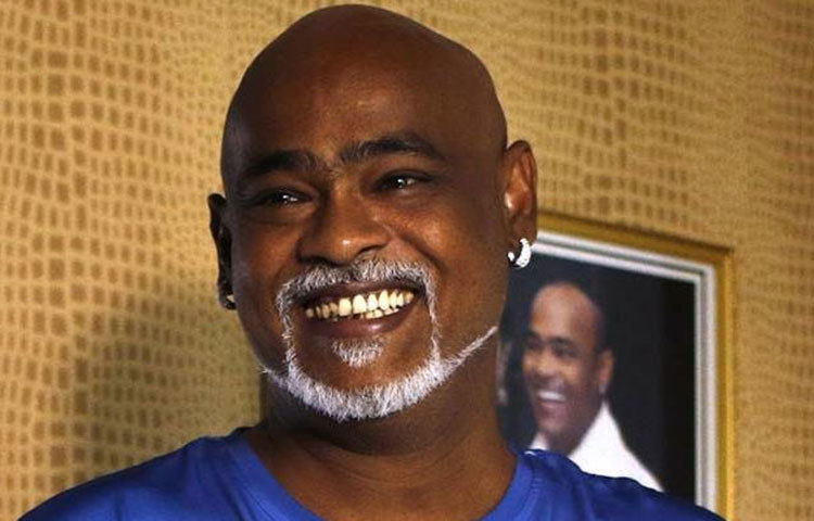 বিনোদ কাম্বলি : একটা সময় অভিনয়ও করেছিলেন। ২০০৯ বিধানসভা নির্বাচনে লোক ভারতীর হয়ে মুম্বাইয়ে প্রার্থী হয়েছিলেন কাম্বলি। কিন্তু জিততে পারেননি।