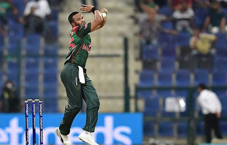 সাকিব আল হাসান : বর্তমানে চোটের কারণে দলের বাইরে। বাংলাদেশের সর্বকালের অন্যতম সেরা ক্রিকেটার। তিন ফরম্যাটেই সমানভাবে অপরিহার্য। ১৯২টি একদিনের ম্যাচ খেলে ফেলেছেন। প্রায় সাড়ে পাঁচ হাজার রান রয়েছে। ঝুলিতে ২৪৪টি একদিনের ম্যাচের উইকেট।