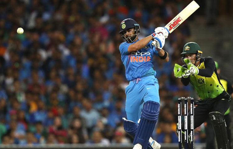 এসসিজি-তে করা এই হাফ সেঞ্চুরির সৌজন্যেই নতুন রেকর্ড গড়ে ফেললেন বিরাট কোহলি।