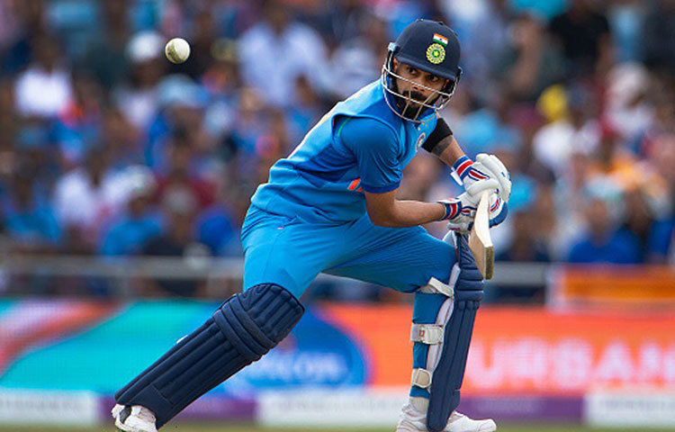 বিরাট কোহলি : এশিয়া কাপে ভারতীয় অধিনায়ককে বিশ্রাম দেওয়া হয়েছিল। বিশ্বকাপে কোহলি দলের নেতৃত্বে থাকবেন সন্দেহ নেই। তিন নম্বরটা বিশ্বের অন্যতম সেরা ক্রিকেটার কোহলি ছাড়া আর কাউকে ভাবার কোনো প্রশ্নই ওঠে না।