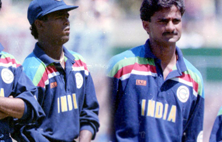 ১৯৯১ সালে শারজায় চিরপ্রতিদ্বন্ধী পাকিস্তানের বিরুদ্ধে অভিষেক করেন জাভাগল শ্রীনাথ ও বিনোদ কাম্বলি। সেই ম্যাচে ব্যাটিংয়ের সুযোগ পাননি কাম্বলি। শ্রীনাথ নেন এক উইকেট। ভারত ৬০ রানে হারায় পাকিস্তানকে। শ্রীনাথ পরে দীর্ঘদিন খেলেন দেশের হয়ে। কাম্বলির আন্তর্জাতিক ক্যারিয়ার অবশ্য ২০০০ সালেই যায় থেমে।