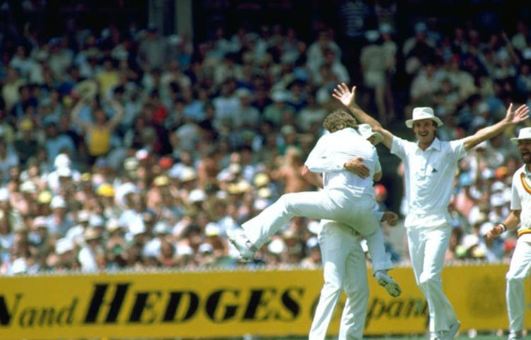 ১৯৮২ সালে মেলবোর্নে অস্ট্রেলিয়াকে মাত্র ৩ রানে হারিয়েছিল ইংল্যান্ড।