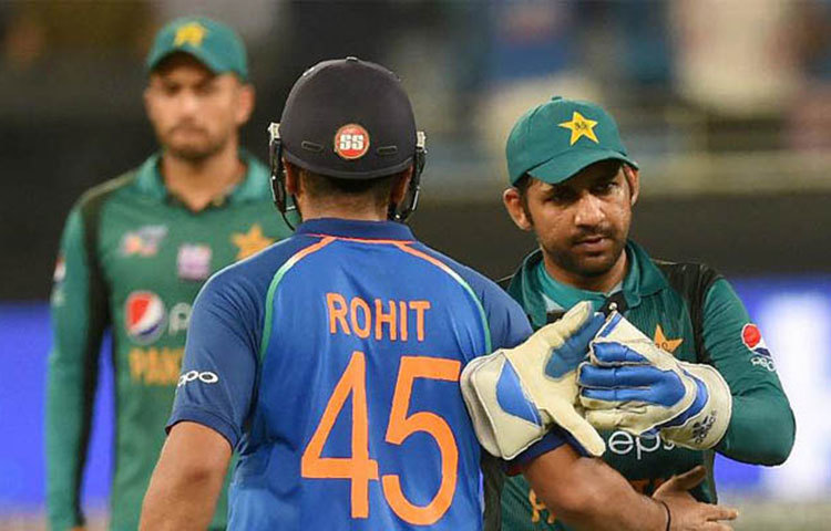 নিউজিল্যান্ডের বিরুদ্ধে সিরিজের প্রথম টেস্টে পাকিস্তান হেরেছে মাত্র চার রানে। তারপরই মিকি আর্থার দাবি করেছেন, দলের ক্রিকেটাররা চাপের মুখে ভেঙে পড়েছেন।