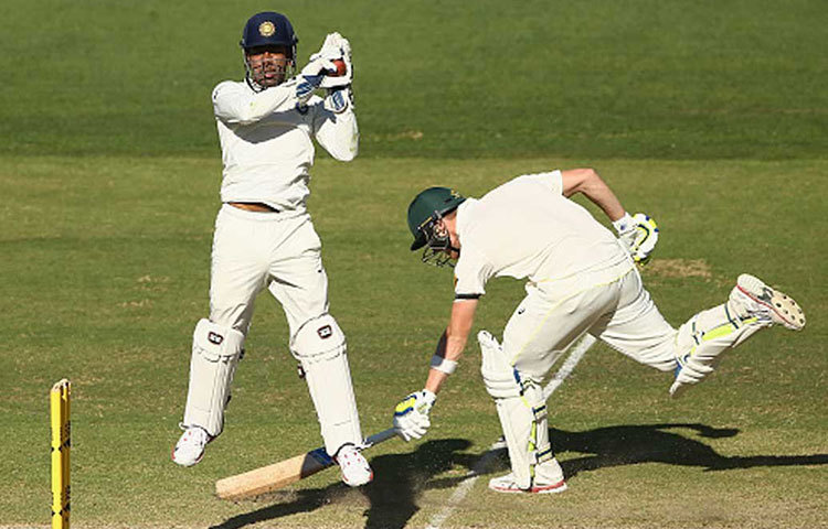 ঋদ্ধিমান সাহা : ভারতীয় দলের এই উইকেটরক্ষক বেশ কিছু দিন ধরেই চোটের কারণ দলের বাইরে। কবে ফিরবেন তা নিয়ে এখনও নিশ্চিত করে কিছু বলা যাচ্ছে না।