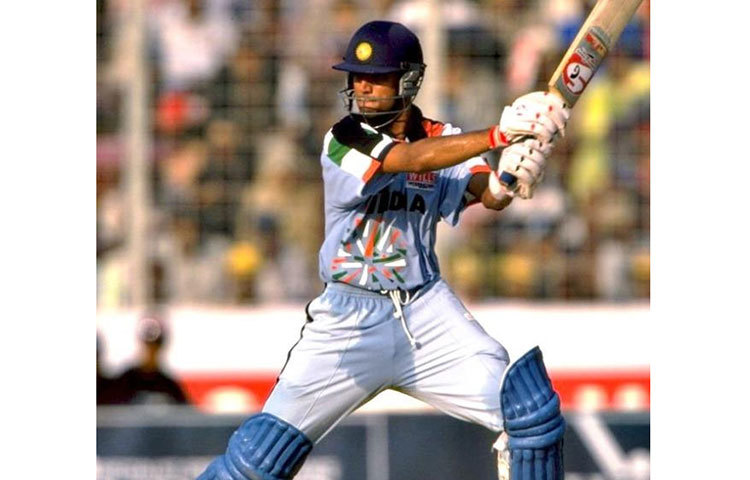 ২০০৬ সালে রাহুল দ্রাবিড় ২৮৭ ইনিংসে দশ হাজার রান করেছে।