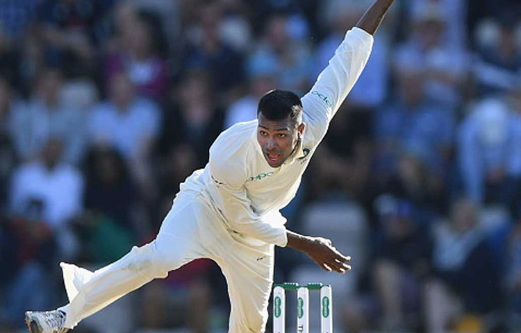 হার্দিক পান্ডে : ভারতীয় ক্রিকেট টিমের অন্যতম ভরসার তিনি। কিন্তু, চোট আঘাতে বেশ কিছু দিন দলের বাইরে।